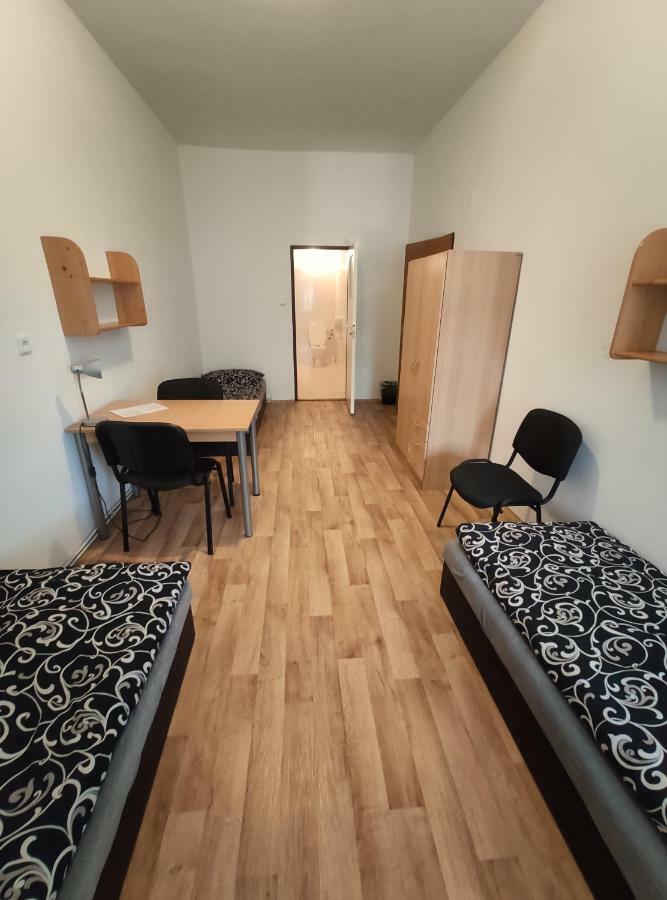Hostel กัชแปร์สแก ฮอรี ภายนอก รูปภาพ